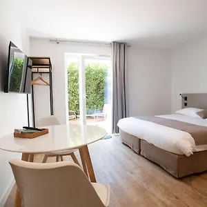 Appartement Logis Les Cepages / Restaurant Le Raisin, Pont-de-Vaux